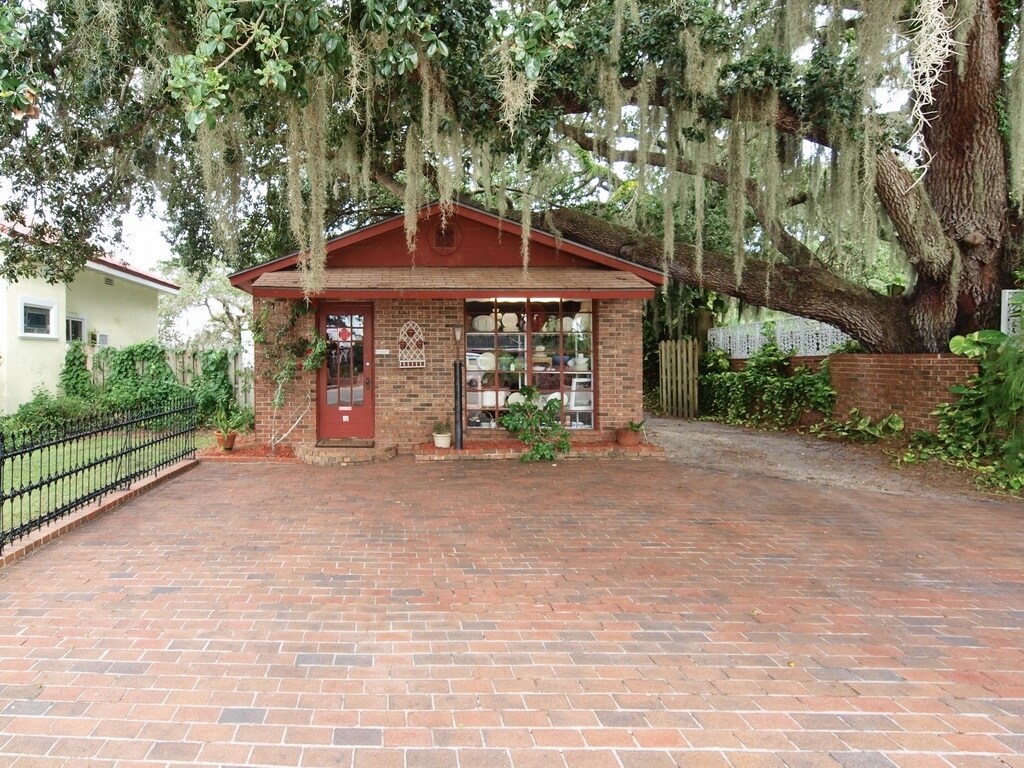 111 Nippino Trl E, Nokomis, FL for sale Building Photo- Image 1 of 1