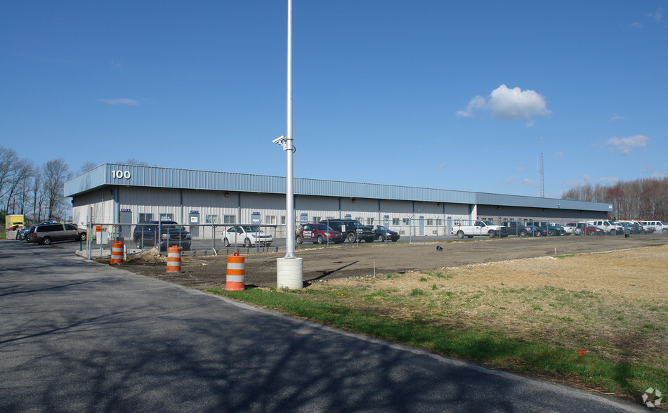 100 Carlson Way, Dover, DE for lease - Building Photo - Image 1 of 2