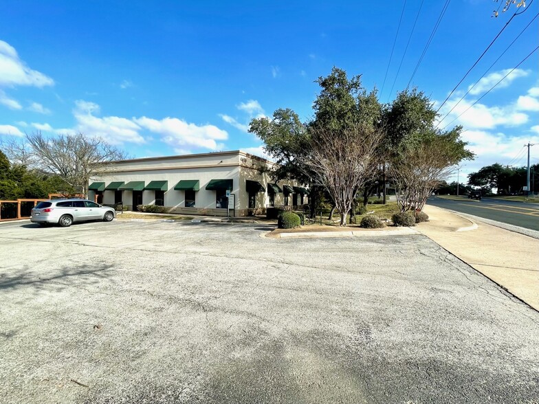 4600 Spicewood Springs Rd, Austin, TX for sale - Building Photo - Image 3 of 6