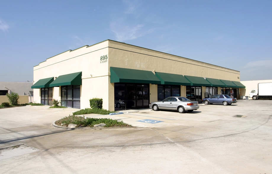 895 S East St, Anaheim, CA for lease - Building Photo - Image 2 of 17