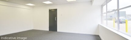 Minden Rd, Sutton for lease Interior Photo- Image 1 of 2