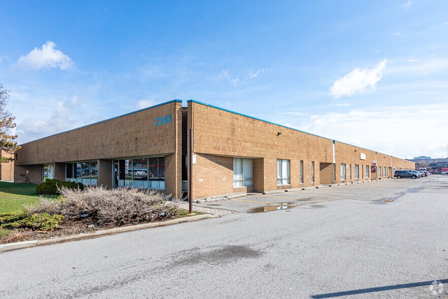2245 Midland Ave, Toronto, ON for sale - Primary Photo - Image 1 of 1