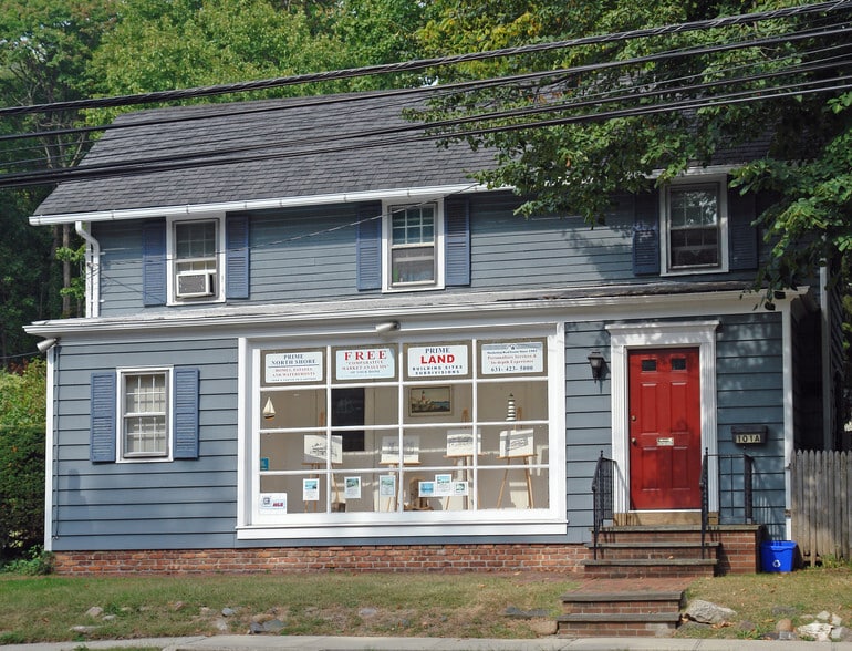 101 Woodbury Rd, Huntington, NY 11743