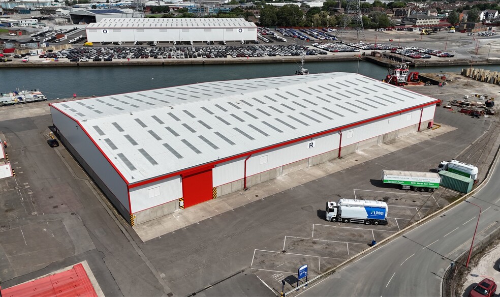 Avonmouth Dock, Bristol for lease - Primary Photo - Image 1 of 4