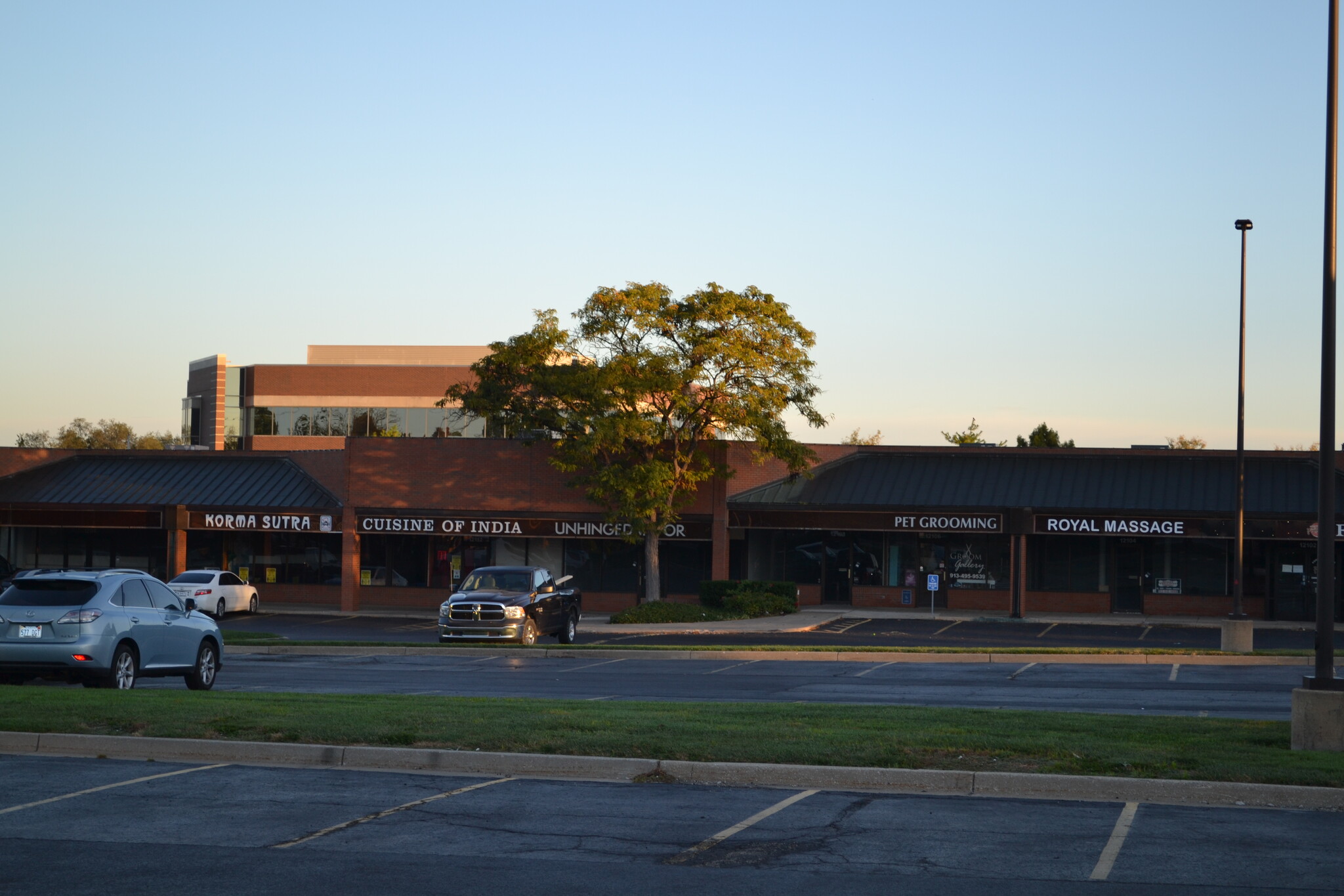 12020-12114 W 87th St Pky, Lenexa, KS for lease Building Photo- Image 1 of 6