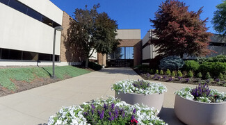 More details for 480 W Dussel Dr, Maumee, OH - Office for Lease