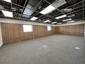 7540 Leavenworth Rd, Kansas City, KS for lease Interior Photo- Image 2 of 7