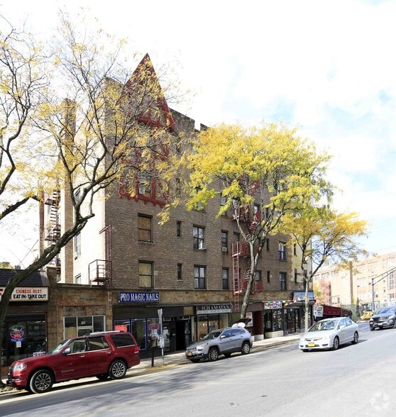 198-210 Gramatan Ave, Mount Vernon, NY for lease - Building Photo - Image 3 of 7