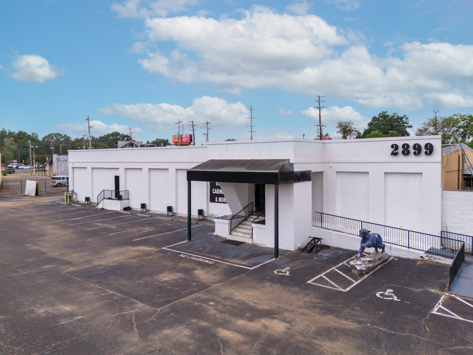 2866 Poplar Ave, Memphis, TN for sale Building Photo- Image 1 of 1