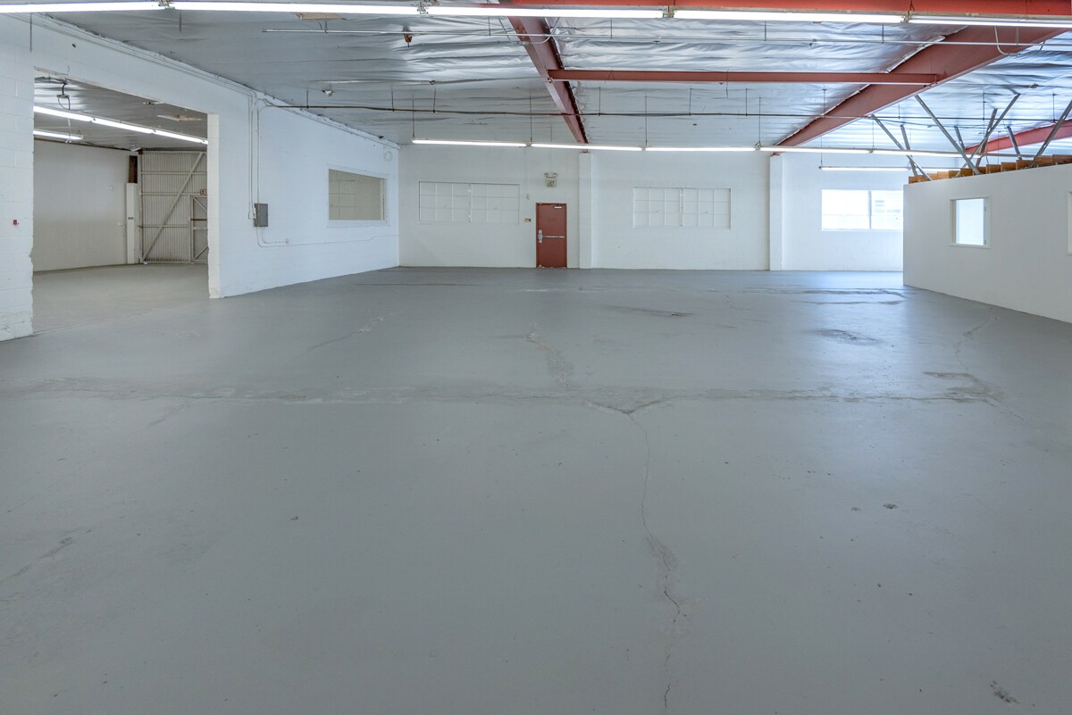 1720 E Holly Ave, El Segundo, CA for lease Building Photo- Image 1 of 3