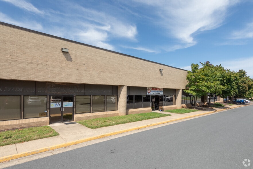 4124 Walney Rd, Chantilly, VA for lease - Building Photo - Image 3 of 7