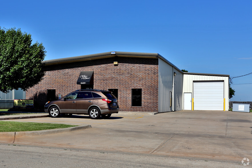 8409 Gateway Ter, Oklahoma City, OK for lease - Primary Photo - Image 1 of 6