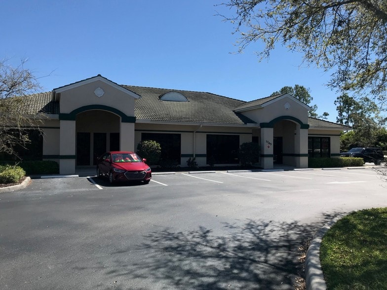 6400 Davis Blvd, Naples, FL for lease - Building Photo - Image 3 of 9