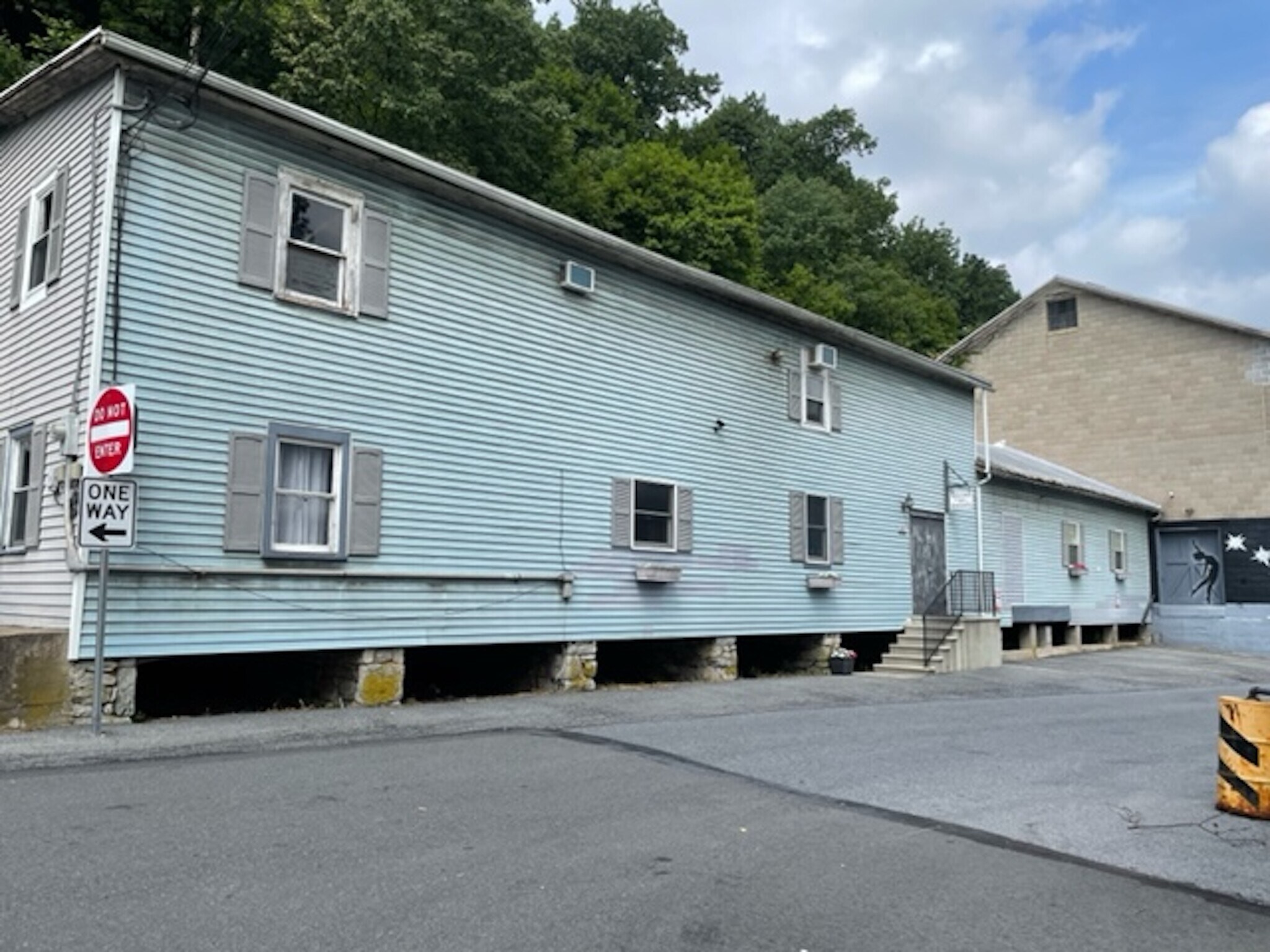 2 Railroad Ave, Leesport, PA for sale Building Photo- Image 1 of 1