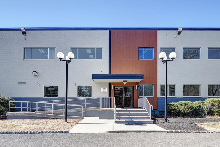 2 Princess Rd, Lawrenceville, NJ for lease - Building Photo - Image 3 of 21