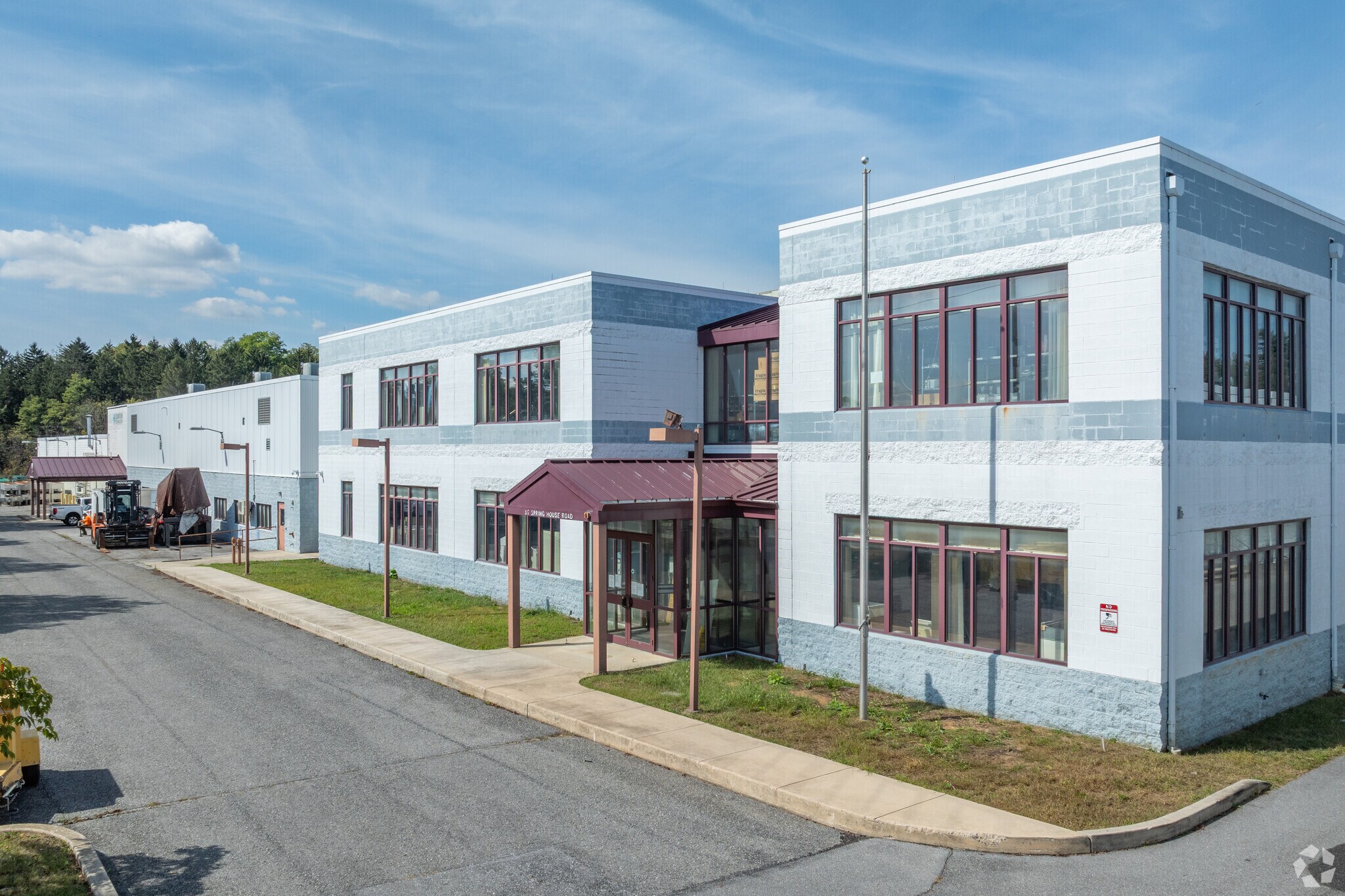 35 Springhouse Rd, Shippensburg, PA for sale Primary Photo- Image 1 of 1