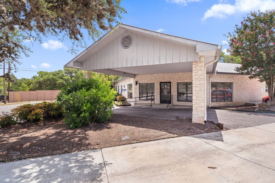 208 Haley Rd, Johnson City, TX for sale - Primary Photo - Image 1 of 1