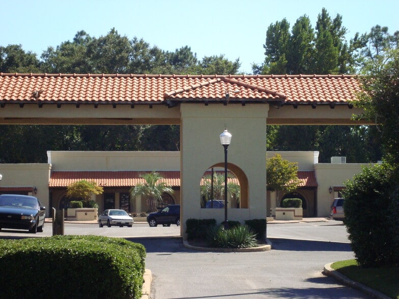 Airport Blvd, Mobile, AL for lease - Building Photo - Image 2 of 7