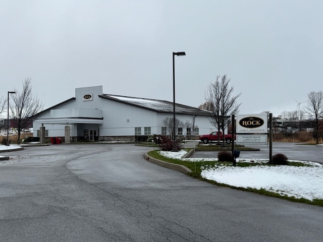 73 Thompson St, South Burlington, VT for sale - Primary Photo - Image 1 of 16