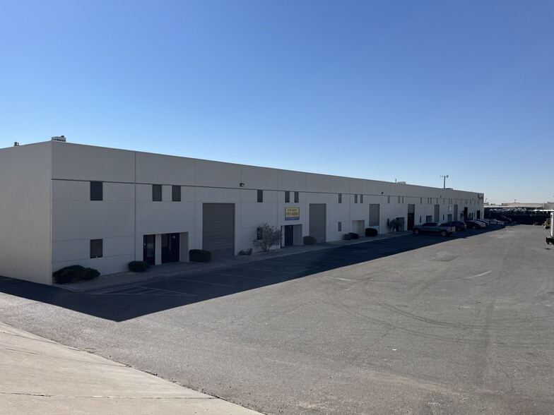 11405 Rojas Dr, El Paso, TX for lease - Building Photo - Image 3 of 5