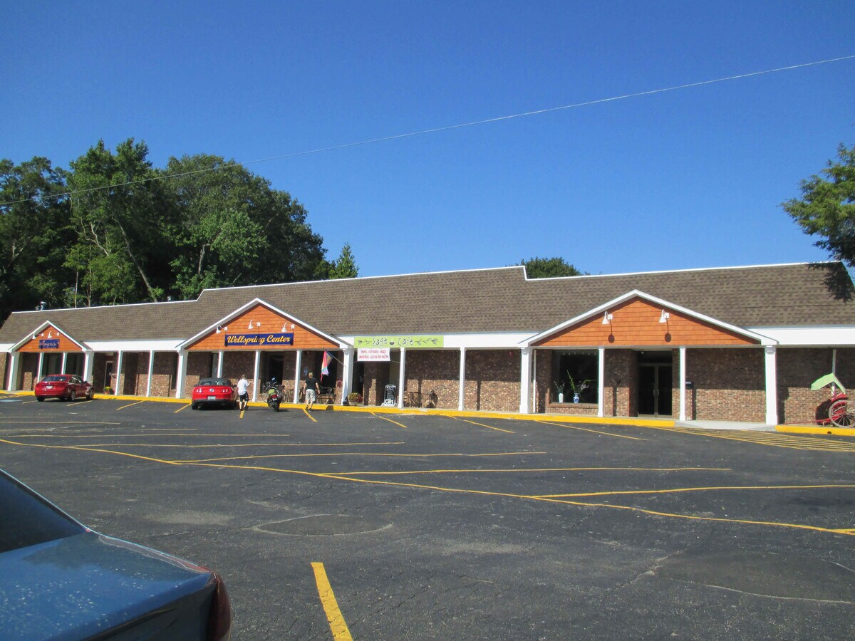 181 Willett Ave, Riverside, RI 02915