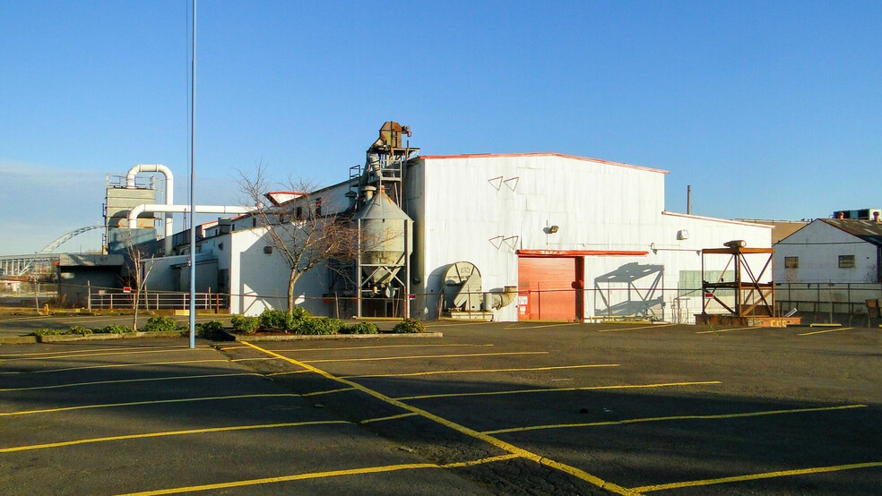 2501 NW Wilson St, Portland, OR for lease - Building Photo - Image 2 of 5