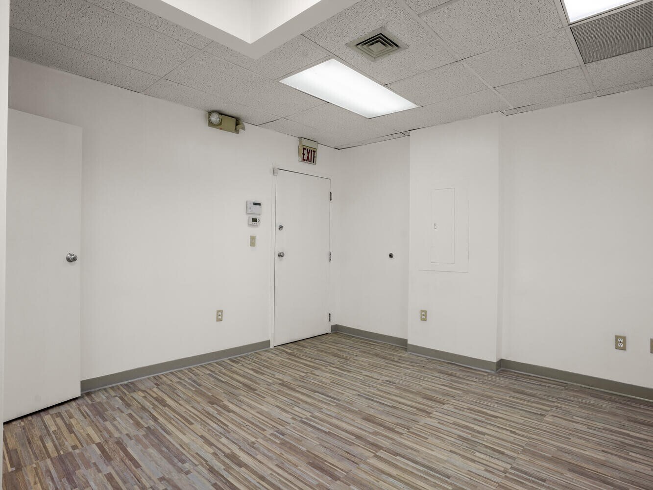 3180 Main St, Bridgeport, CT 06606 Beechmont Professional Center