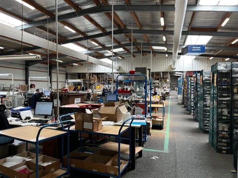 Industrial in Montbazon for sale - Building Photo - Image 2 of 8