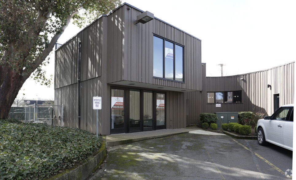 1125 NE Hogan Dr, Gresham, OR for sale - Primary Photo - Image 1 of 1