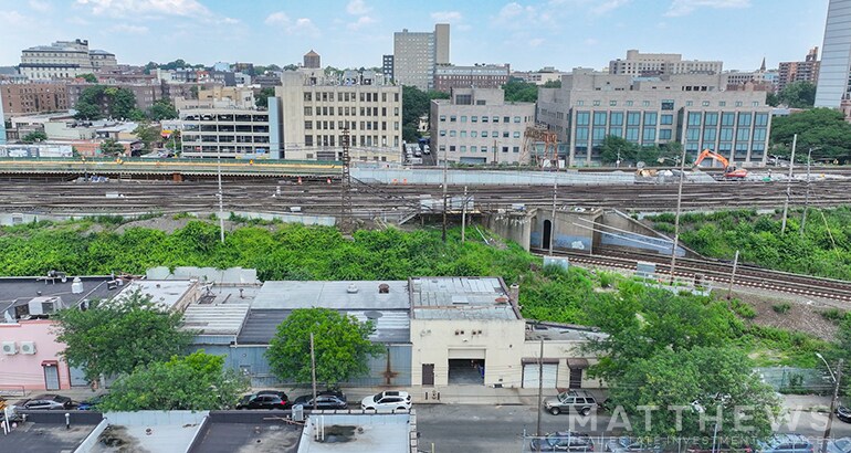 15103 94th Ave, Jamaica, NY for sale - Primary Photo - Image 1 of 1