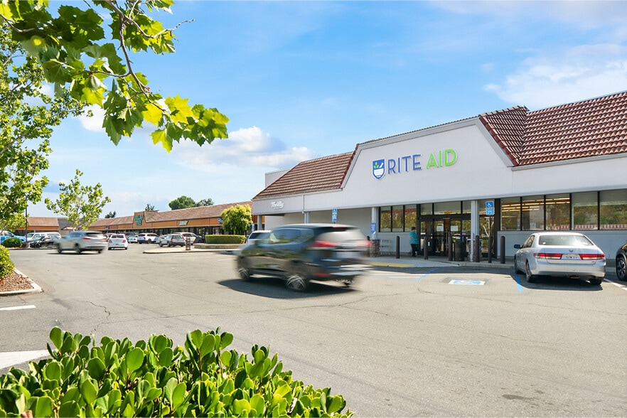 6536 Westside Rd, Redding, CA for sale - Building Photo - Image 2 of 6