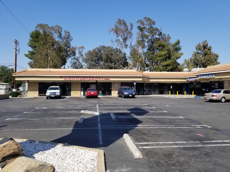 9124-9134 Woodman Ave, Arleta, CA for sale - Building Photo - Image 3 of 12