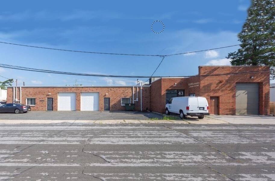 43 Hutcheson Pl, Lynbrook, NY for sale Building Photo- Image 1 of 1