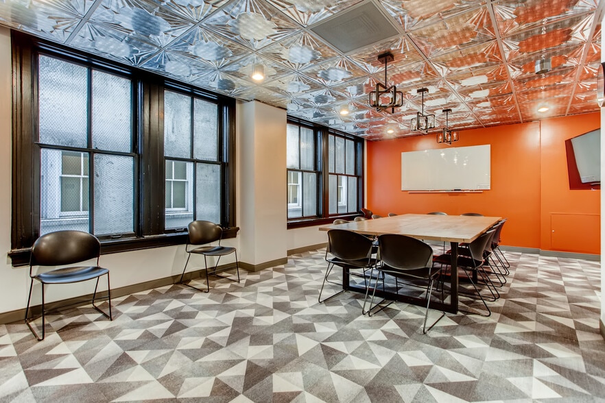 310 SW 4th Ave, Portland, OR for lease - Interior Photo - Image 3 of 17