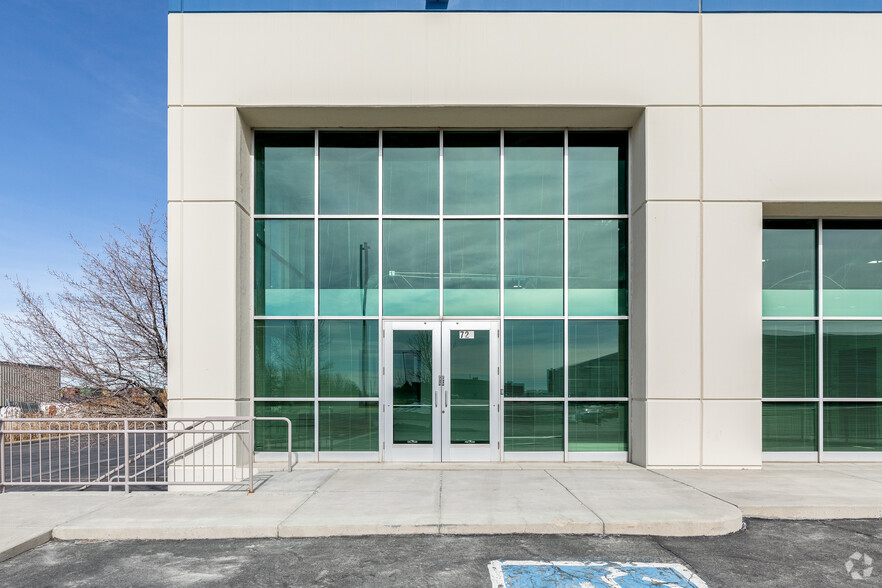 720 S Gladiola St, Salt Lake City, UT for lease - Building Photo - Image 3 of 8