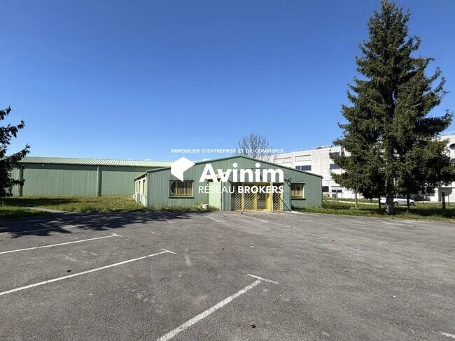 Vente Local d'activités 1 550 m²