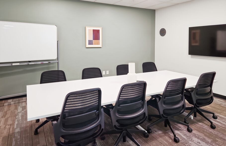 540 N Broadway, Green Bay, WI for lease - Interior Photo - Image 2 of 56