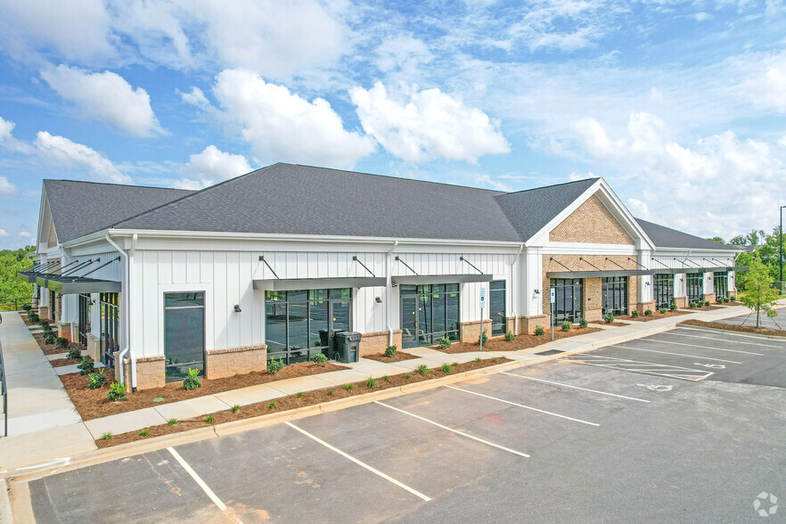 1182 Stonecrest Blvd, Fort Mill, SC for lease - Primary Photo - Image 1 of 10