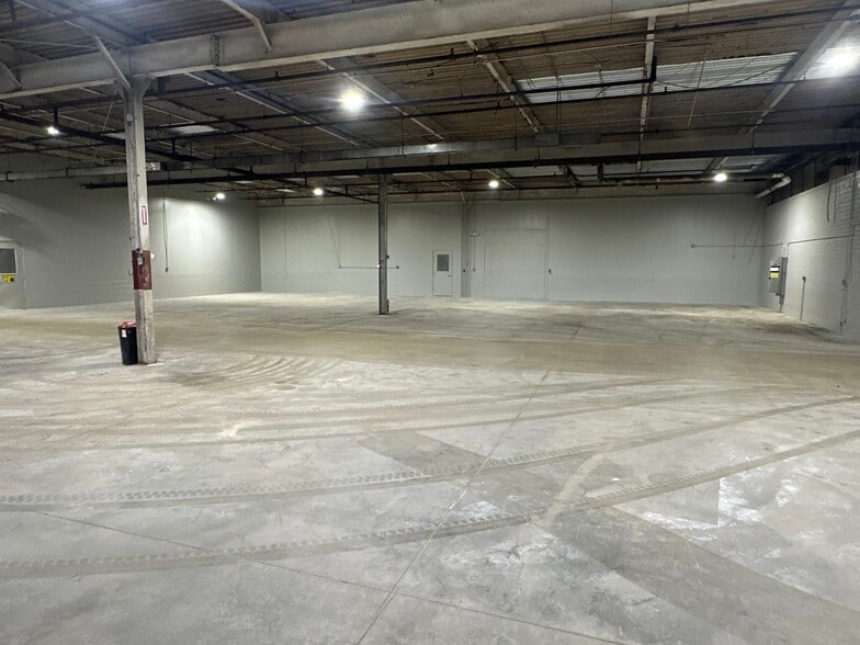 521 Milling Rd, Mocksville, NC for sale - Interior Photo - Image 3 of 8