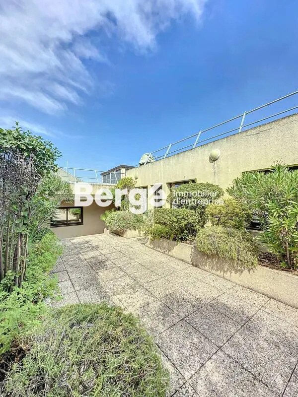 Office in Mougins for sale Building Photo- Image 1 of 6