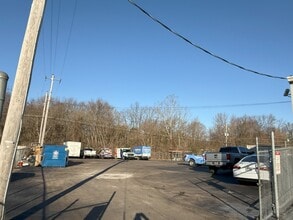 2099 Hillshire Cir, Memphis, TN for lease Building Photo- Image 2 of 5