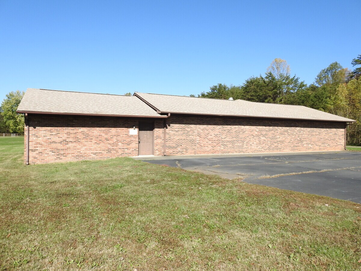 1027 Payne Rd, Rural Hall, NC 27045