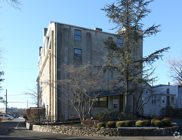 451 S Bethlehem Pike, Fort Washington, PA for lease - Building Photo - Image 3 of 6