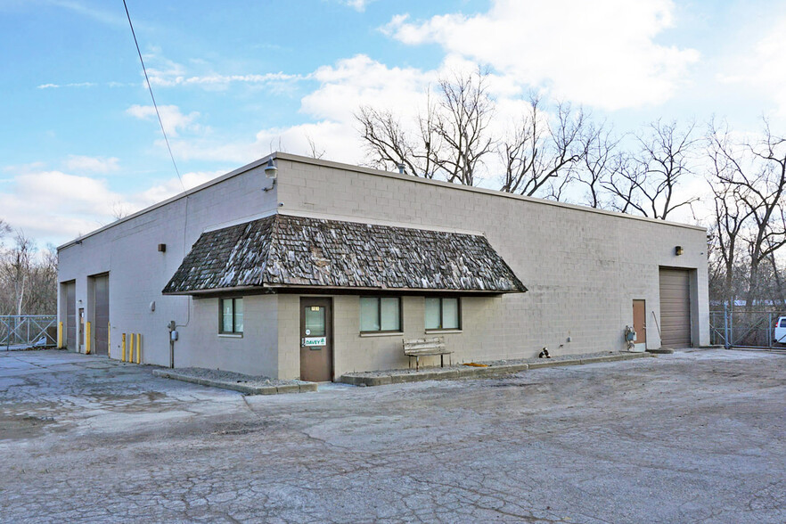 747-751 Orchard Lake Rd, Pontiac, MI for sale - Building Photo - Image 1 of 3