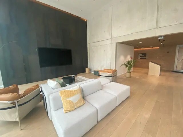 Office in Ivry-sur-Seine for lease - Building Photo - Image 3 of 7