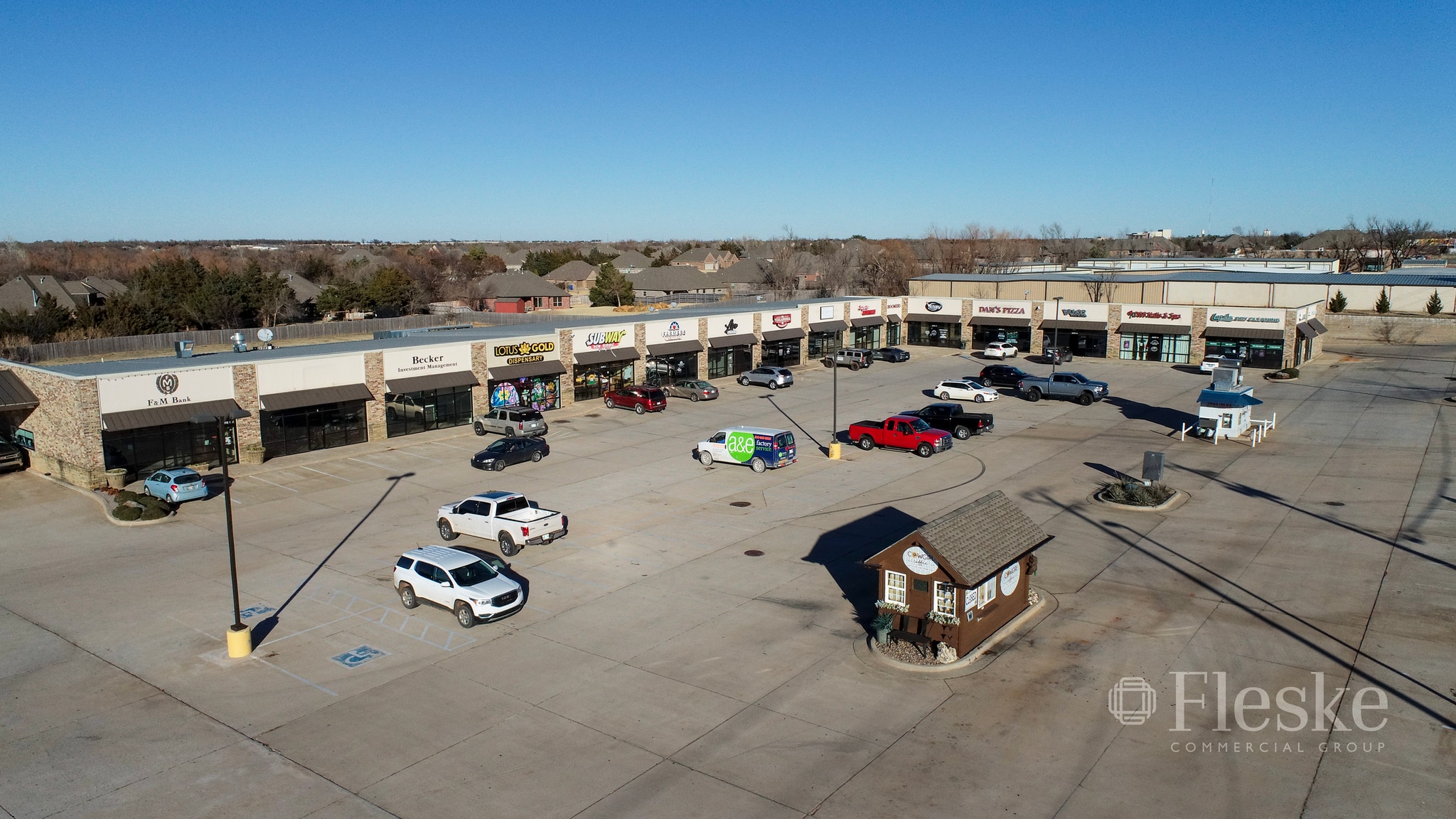121 E Waterloo Rd, Edmond, OK for lease Primary Photo- Image 1 of 15
