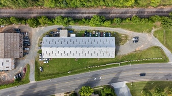 4004 Indiana Ave - Automotive Property