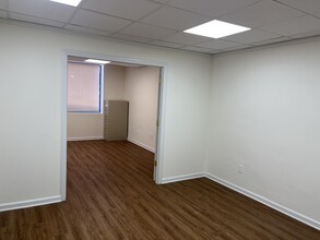 227 Brighton Beach Ave, Brooklyn, NY for lease Interior Photo- Image 2 of 10