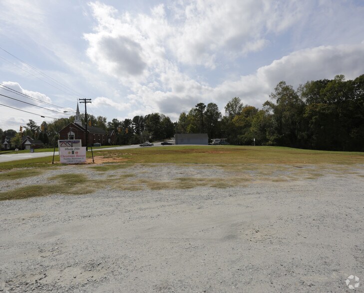 211 Market St, Cramerton, NC 28032