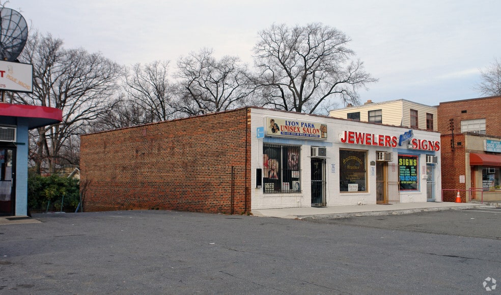 2718-2720 Washington Blvd, Arlington, VA for lease - Primary Photo - Image 1 of 13